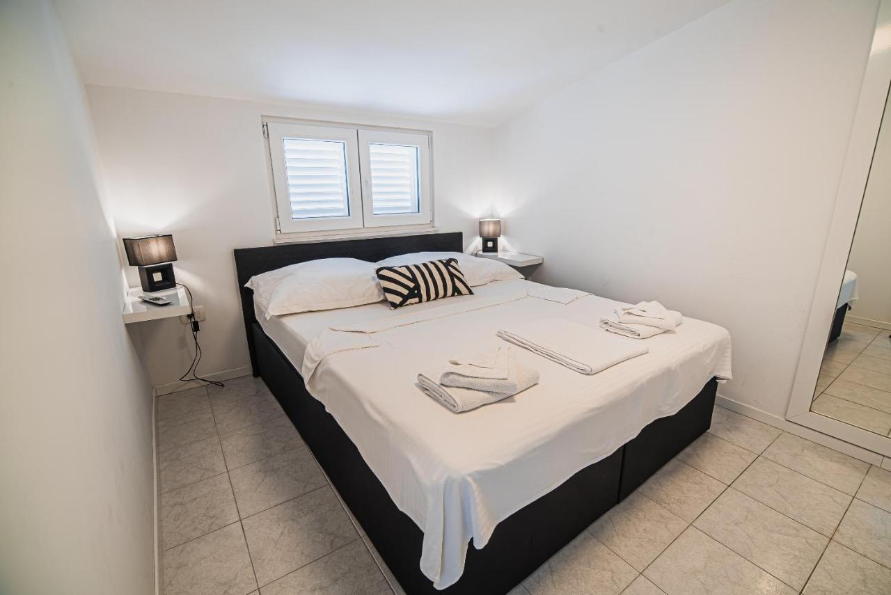 Downtown Park Apartments With Balcony Vodice Exterior foto